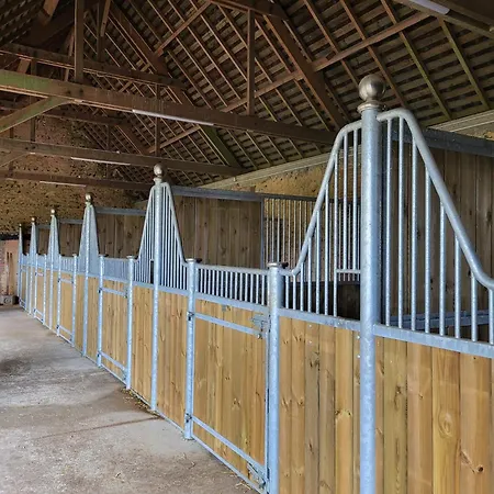 D'hotes Au Haras D'agathe Et Ses Princes Bed and breakfast